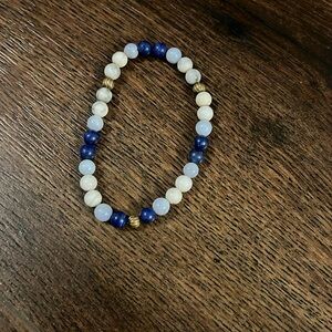 Sodalite and howlite crystal bracelet